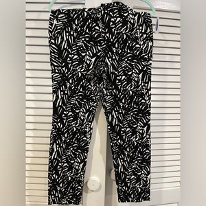 Old Navy Pixie Cut Pants, size 8, Never worn